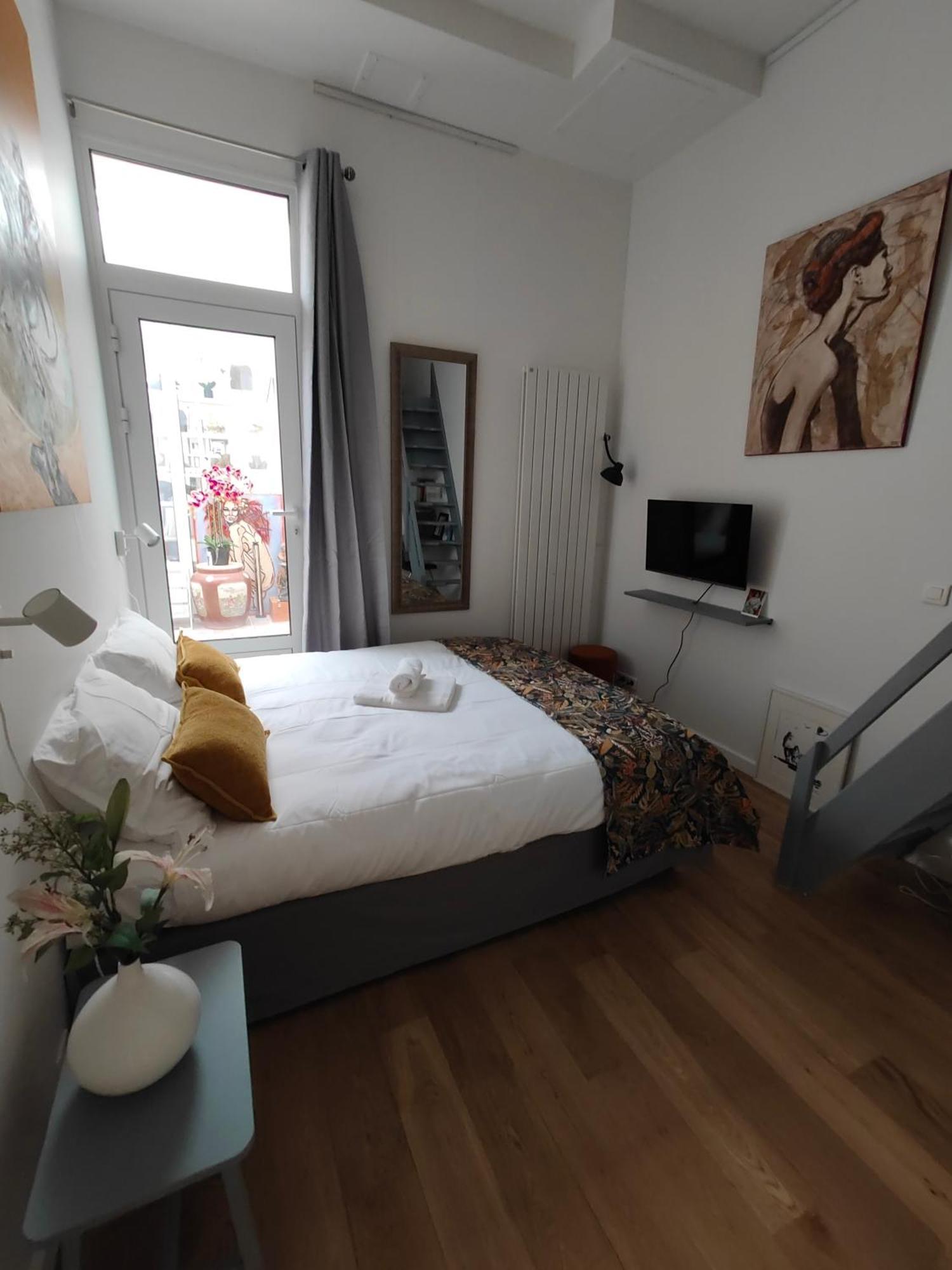 Loft, Atelier Artiste Montmartre Apartment Paris Bagian luar foto